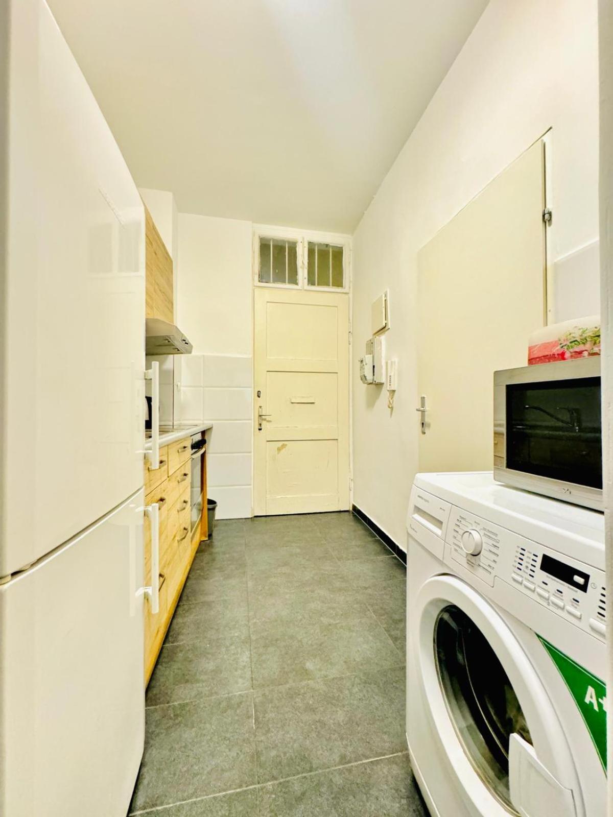 Amazing 2Br Apartment Near Praterstern Βιέννη Εξωτερικό φωτογραφία